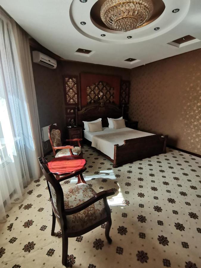 Altyn Adam Hotel Petropavlovsk Eksteriør bilde