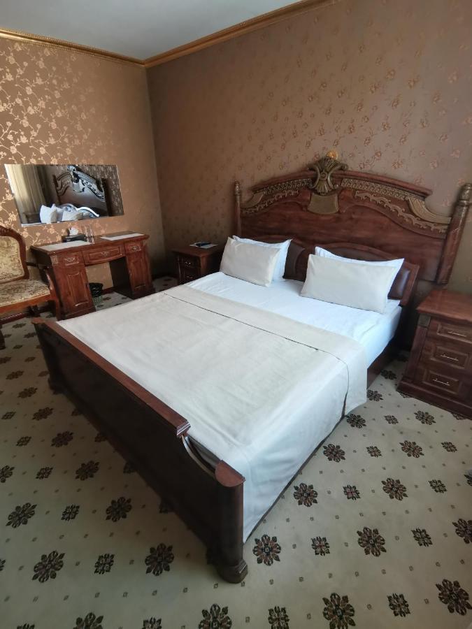 Altyn Adam Hotel Petropavlovsk Eksteriør bilde