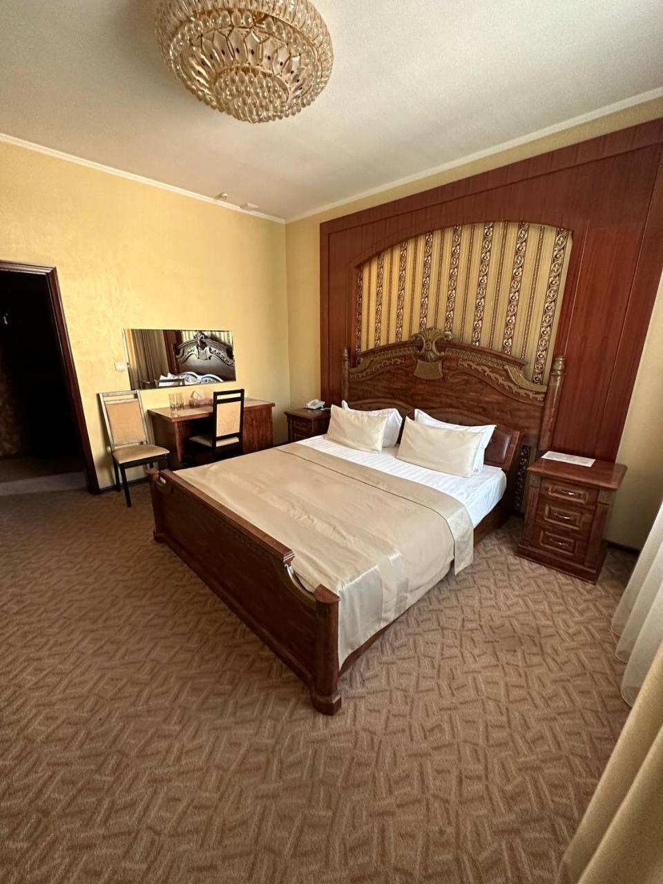 Altyn Adam Hotel Petropavlovsk Eksteriør bilde