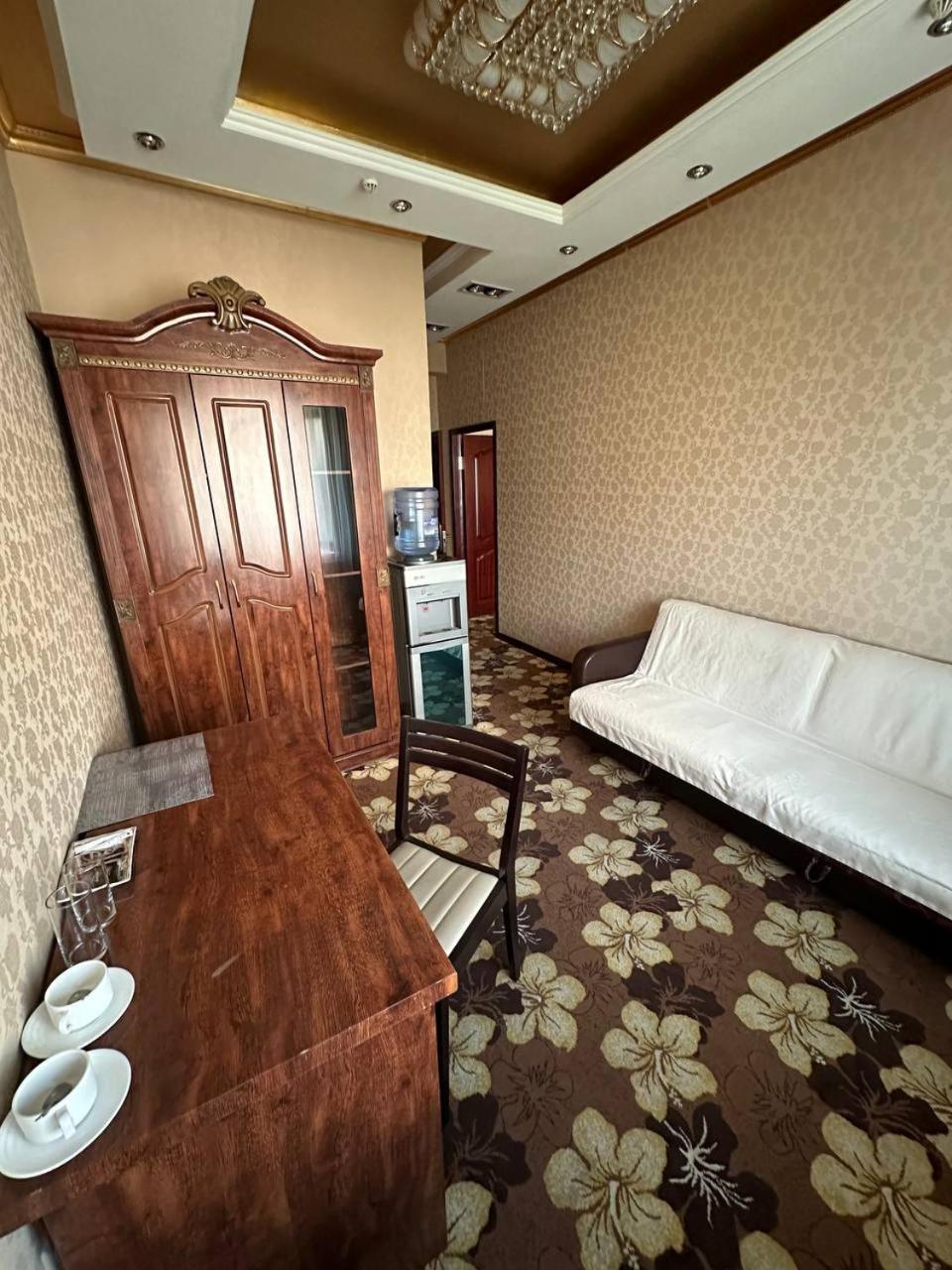 Altyn Adam Hotel Petropavlovsk Eksteriør bilde