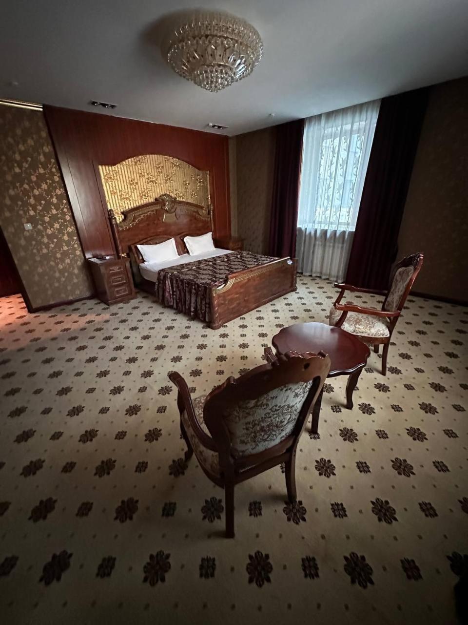 Altyn Adam Hotel Petropavlovsk Eksteriør bilde