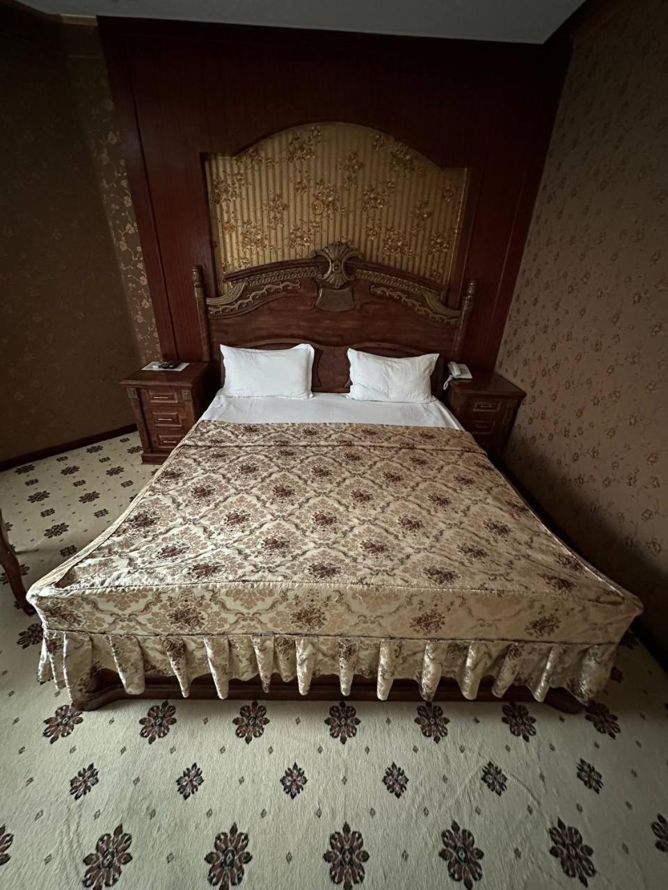 Altyn Adam Hotel Petropavlovsk Eksteriør bilde